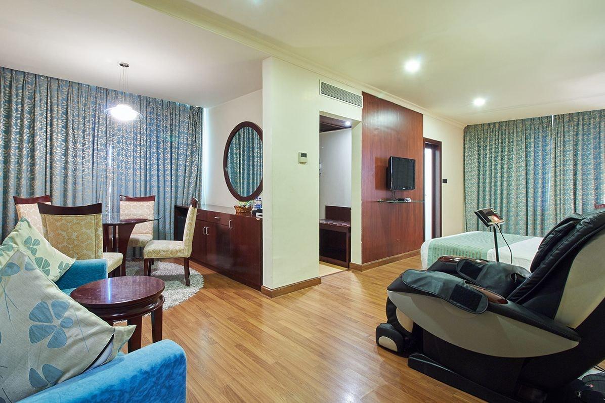 Royalton Hyderabad Abids Hotel Екстериор снимка