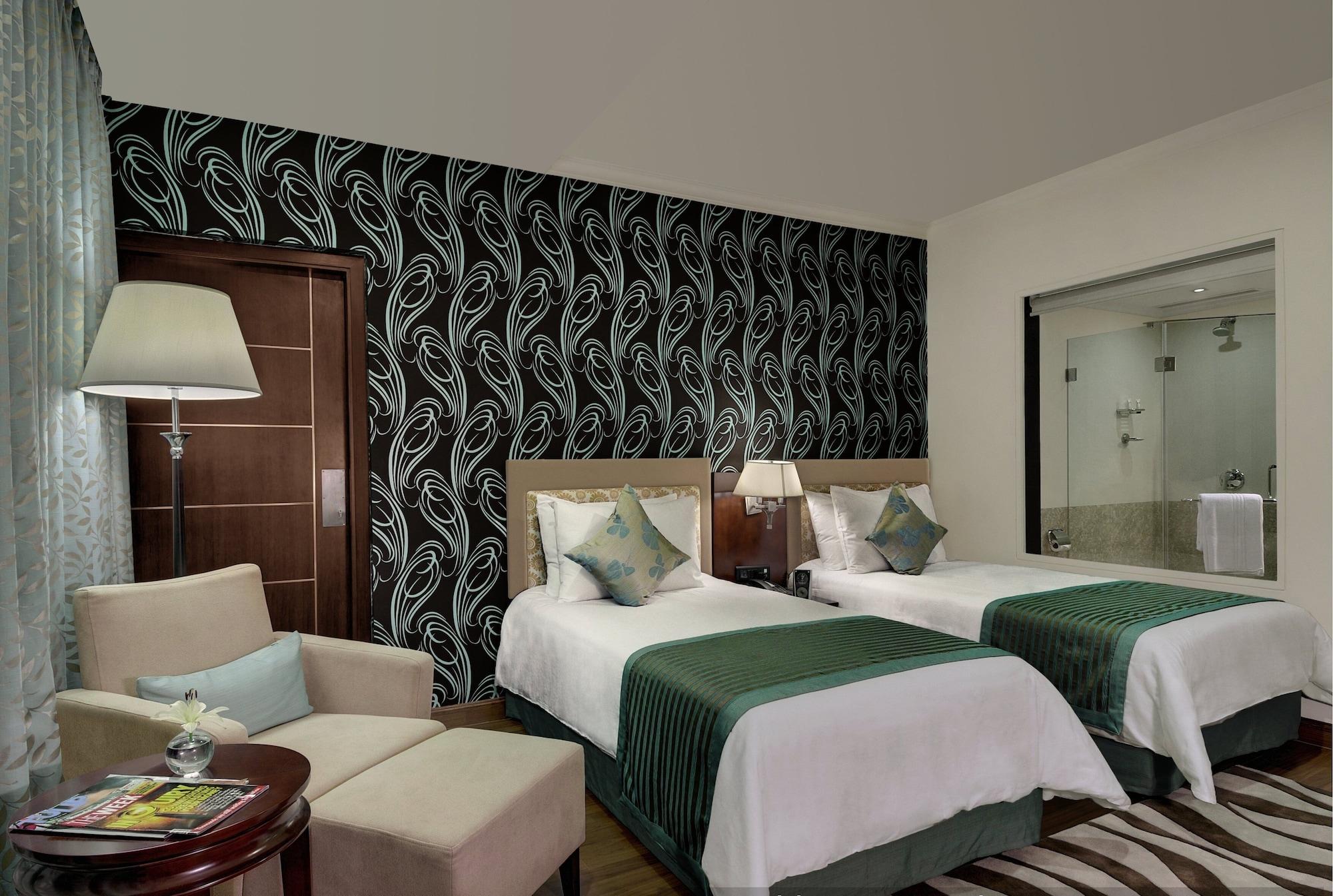 Royalton Hyderabad Abids Hotel Екстериор снимка