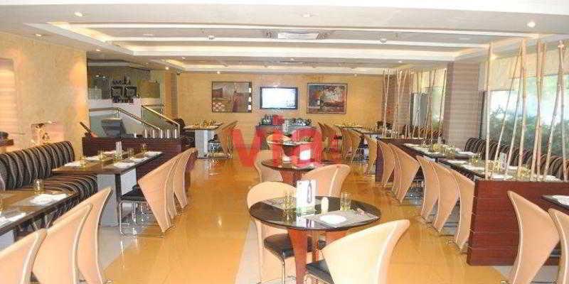 Royalton Hyderabad Abids Hotel Екстериор снимка