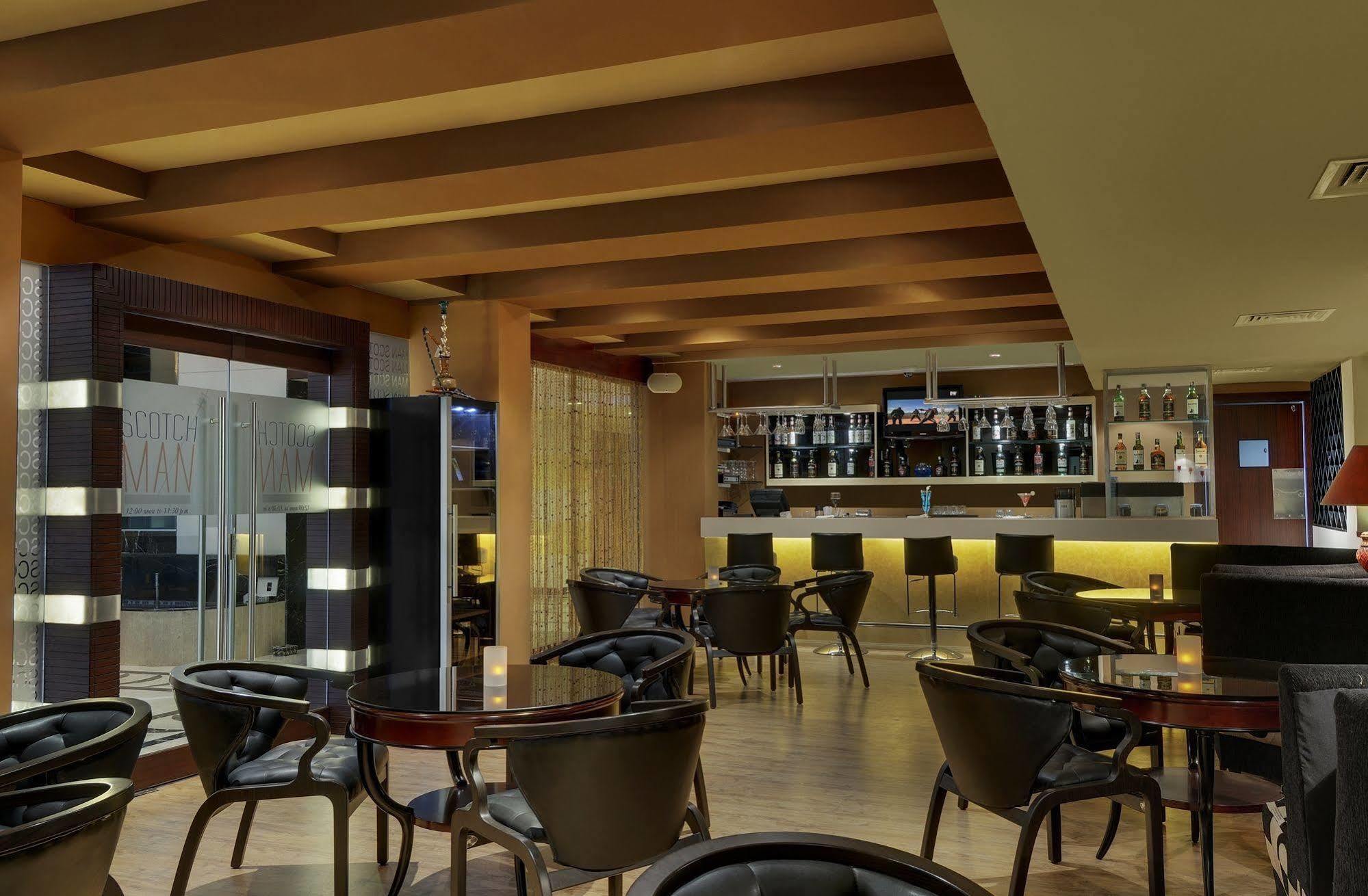 Royalton Hyderabad Abids Hotel Екстериор снимка