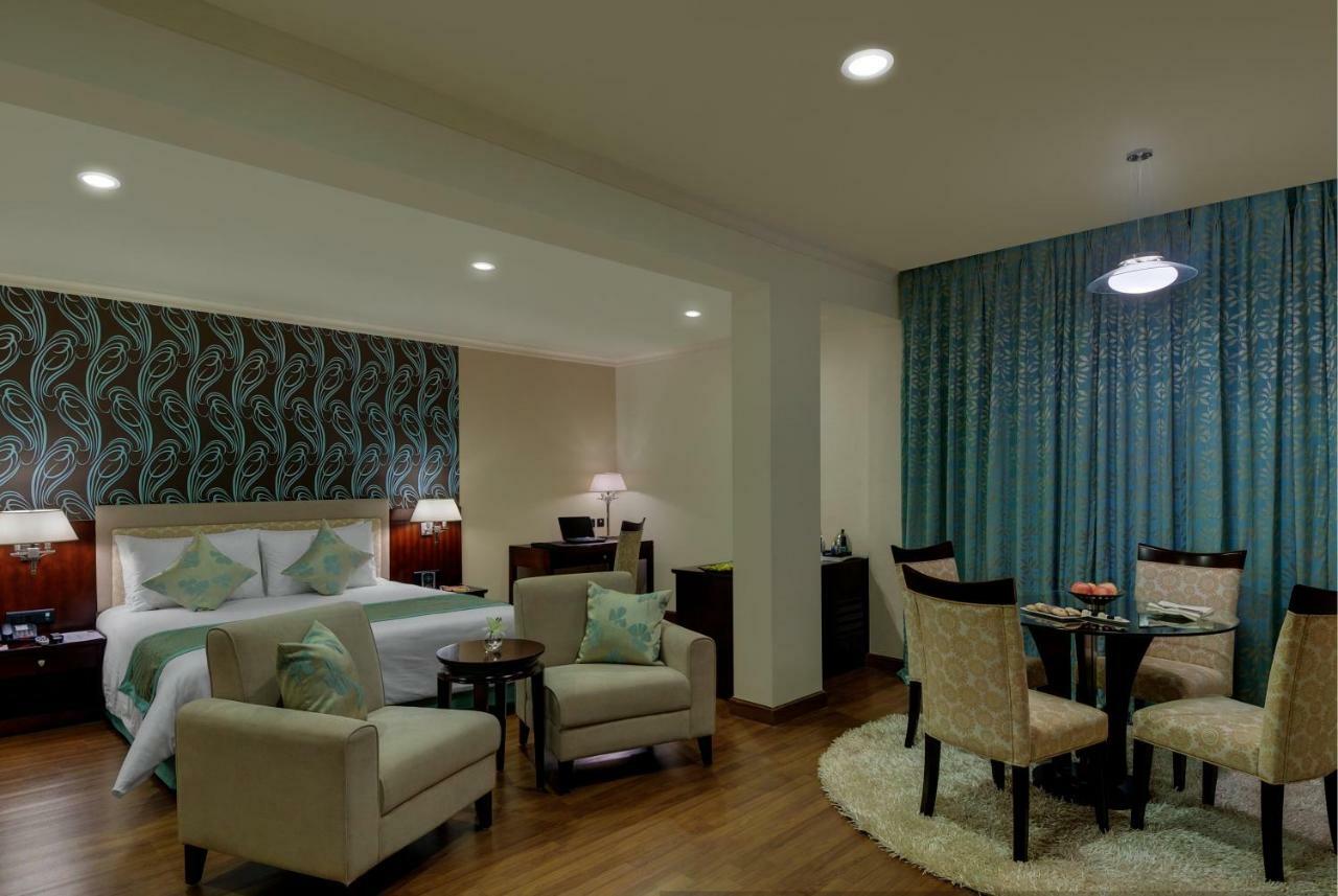 Royalton Hyderabad Abids Hotel Екстериор снимка