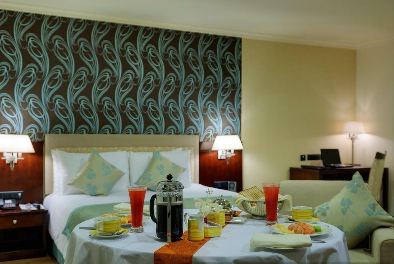 Royalton Hyderabad Abids Hotel Екстериор снимка
